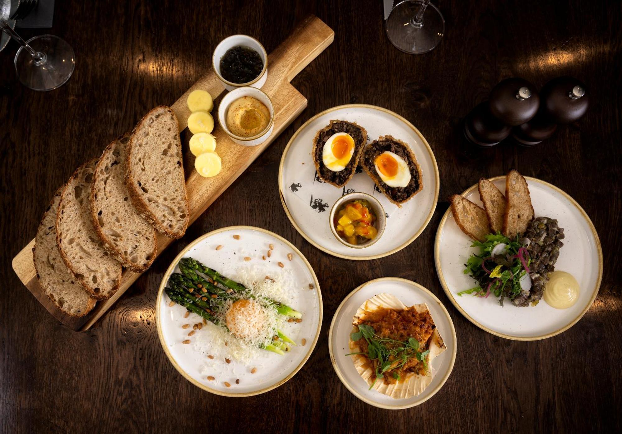 George And Dragon Clifton 호텔 펜리스 외부 사진
