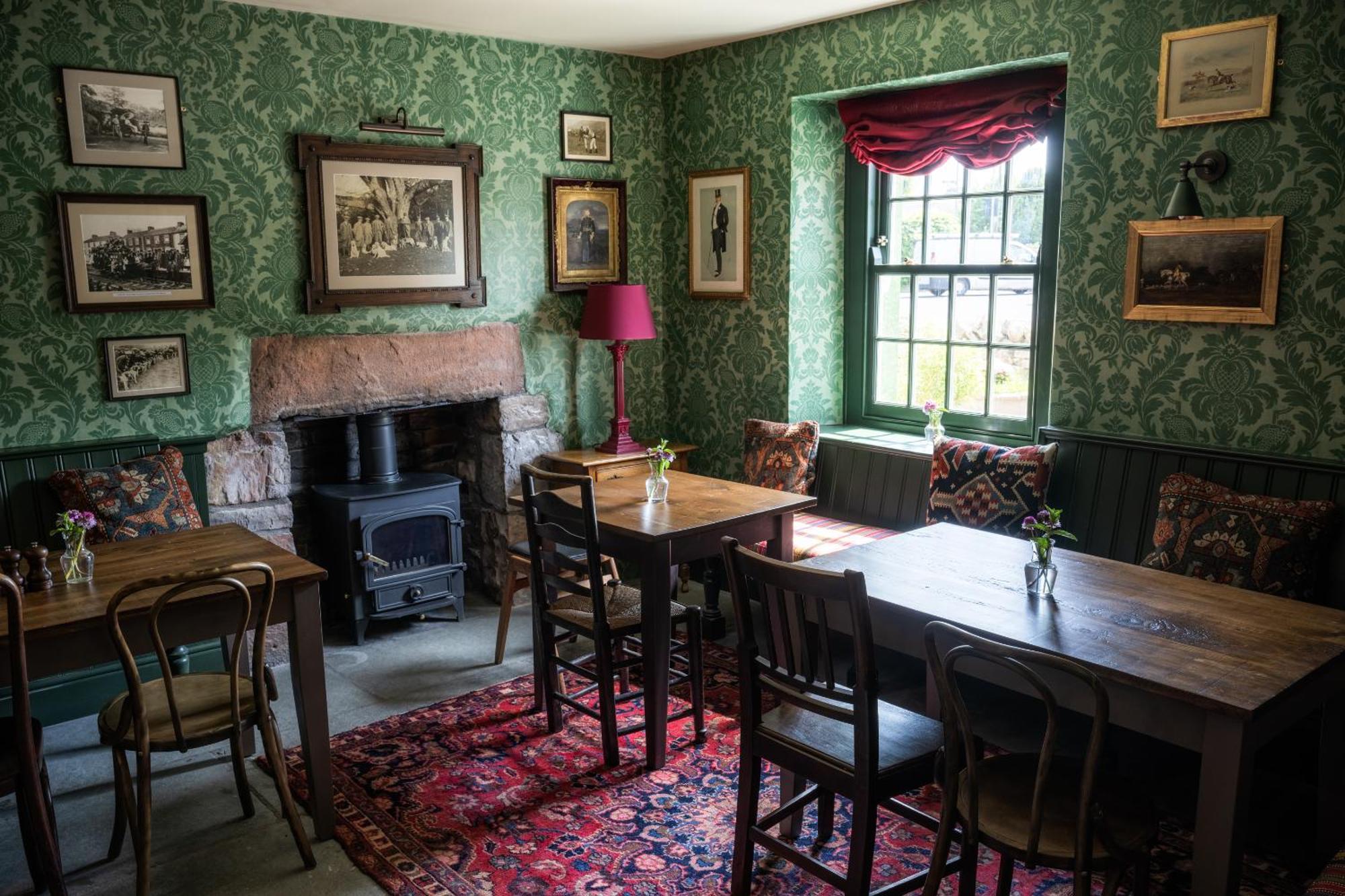 George And Dragon Clifton 호텔 펜리스 외부 사진